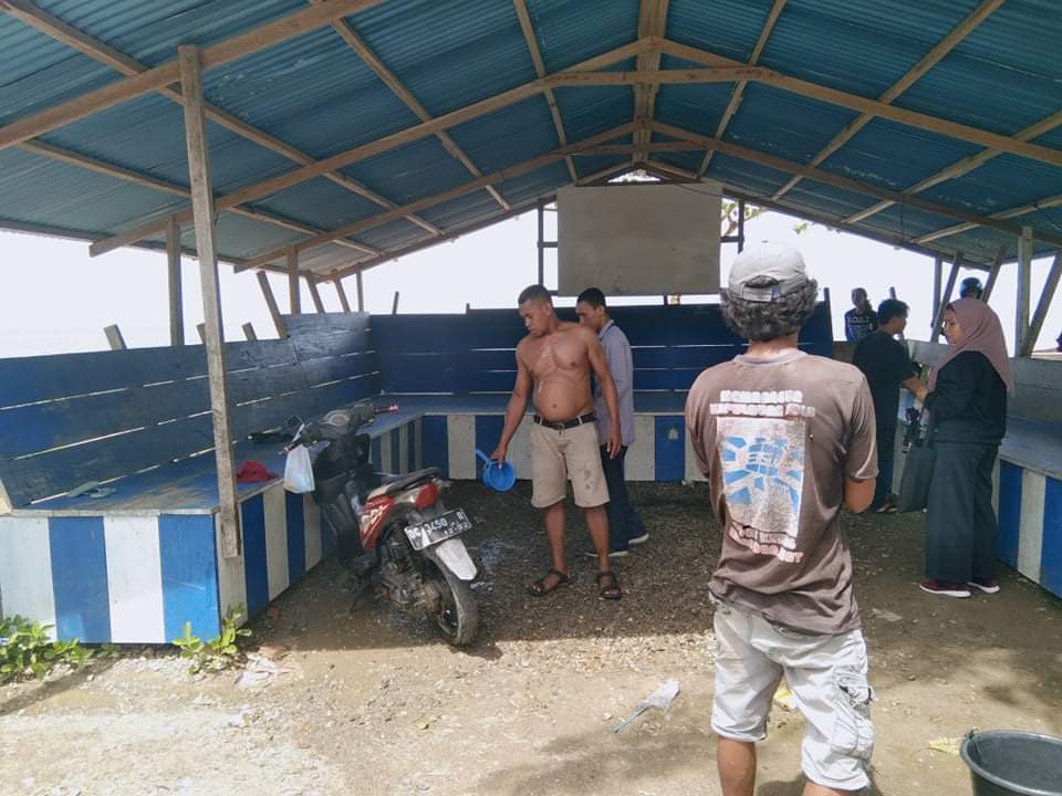 Diduga Kosleting Motor, Seorang Ibu dan Anak di Sanana Nyaris Terbakar