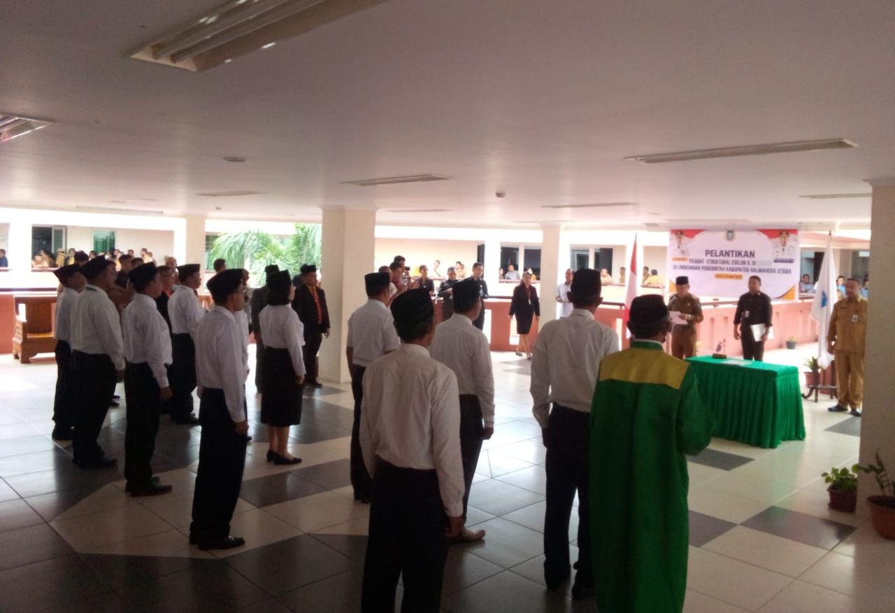 Bupati Lantik 17 Pejabat Eselon II dan III di Lingkup Pemkab Halut