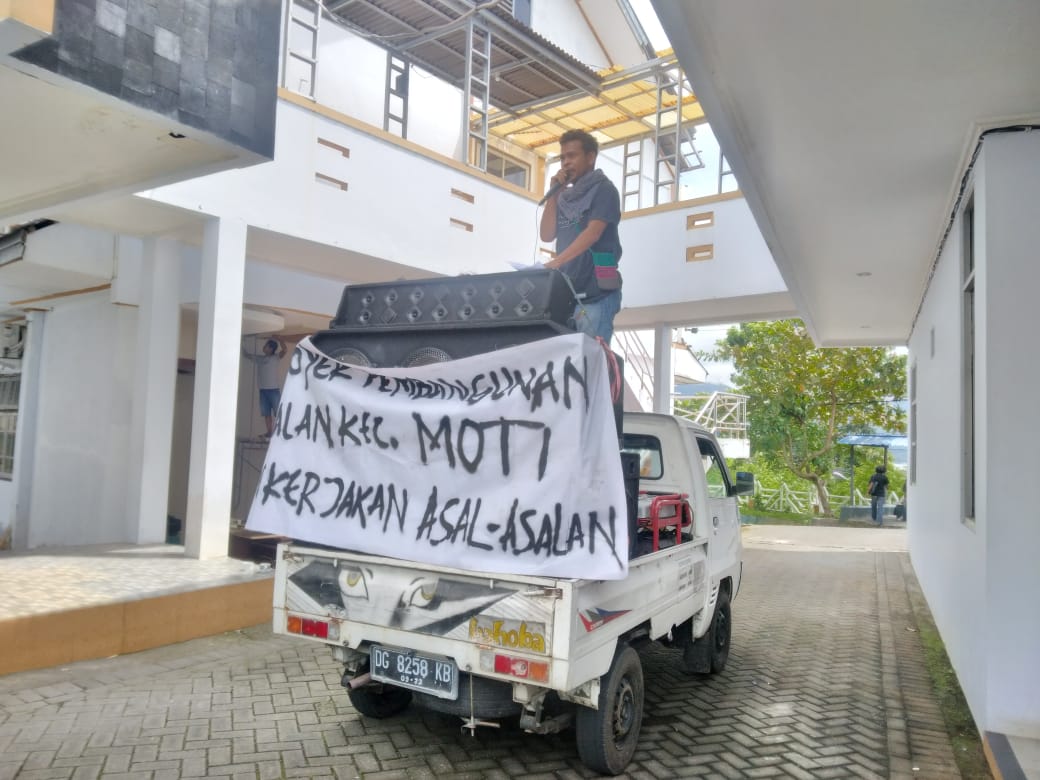 Pekerjaan Jalan Moti Tidak Sesuai Standar FPPM Desak Walikota Ternate Evaluasi Dinas PUPR dan Copot Camat Pulau Moti