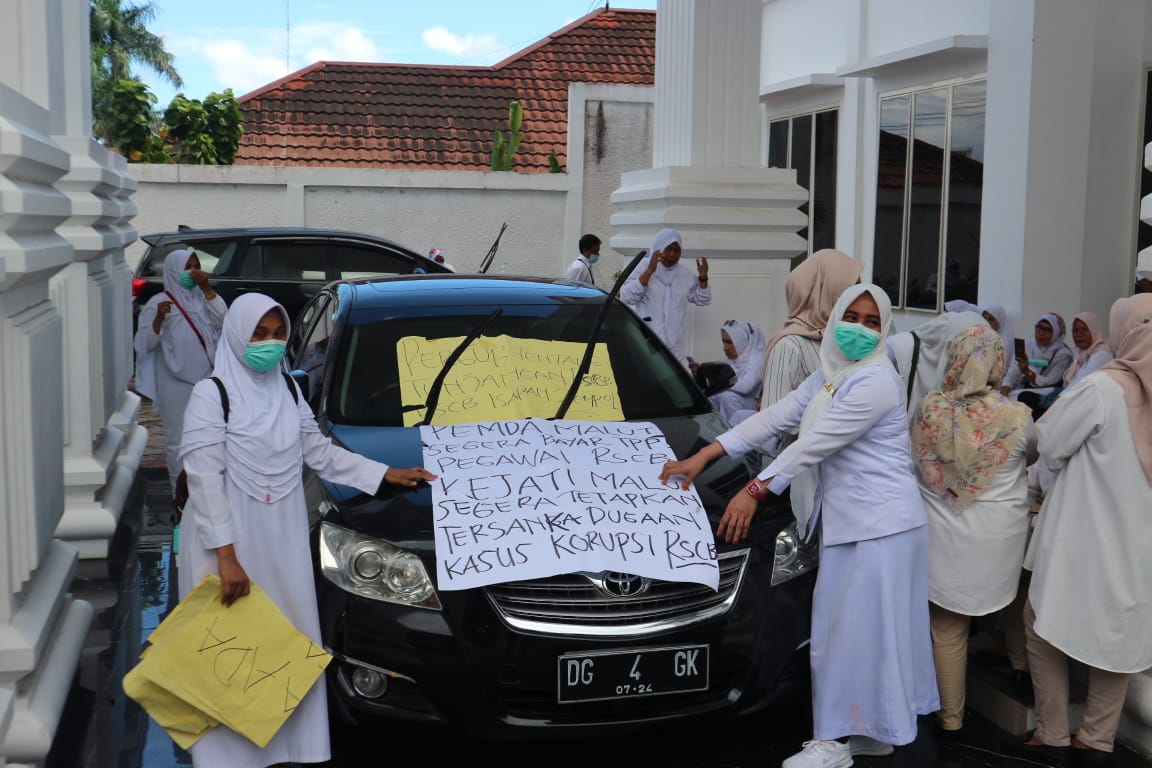Tenaga medis RSUD Chasan Boesoerie minta gubernur Malut tuntaskan gaji pegawai 27,9 miliar
