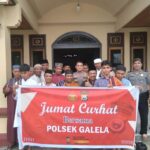 Gelar Jum’at Curhat, Kapolsek Galela Sampaikan Pesan Persatuan