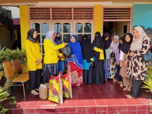 Mahasiswa Universitas Terbuka (UT) Pokjar Kota Tidore Kepulauan, Gelar Bakti Sosial