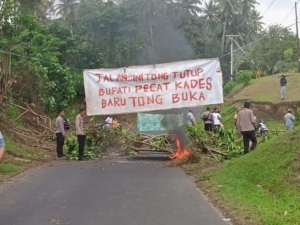 DPMD Halut tak Berdaya Hadapi Kades Toweka
