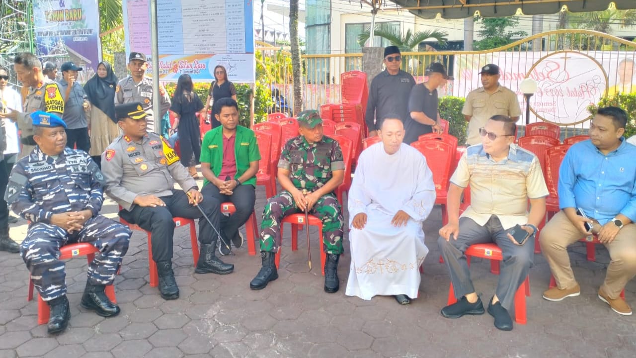 Terciptanya Suasana Aman Dan Damai Forkopimda Ternate Bersilaturahmi Di Gereja