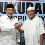 Foto Bersama Ketua DPD Gerindra Sahril Taher (kiri), Walikota Ternate M. Tauhid Soleman (tengah), DPRD Provinsi Terpilih Periode 2024-2029 Machmud Esa (kanan), Juga Sebagai Calon Walikota Ternate Dari Partai Gerindra