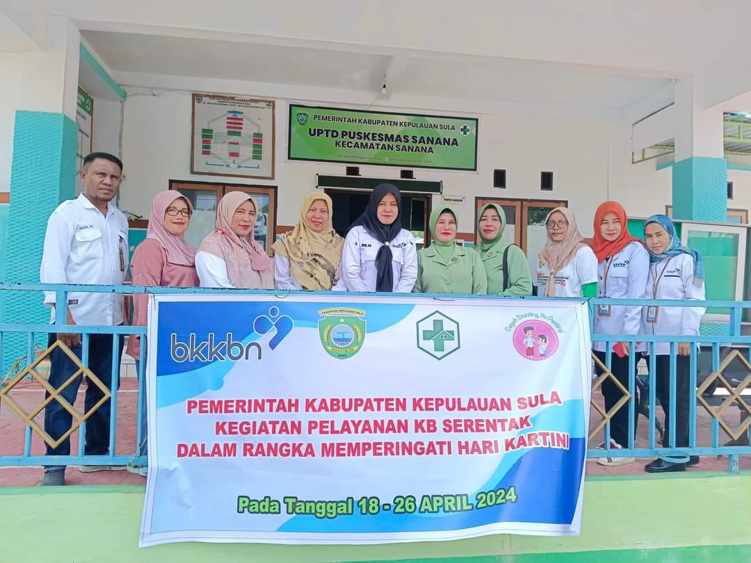 Foto bersama DP2KB Sula, Bhayangkari, Persit Citra Kirana, Dinkes, DWP Sula Dalam Pelayanan KB Gratis