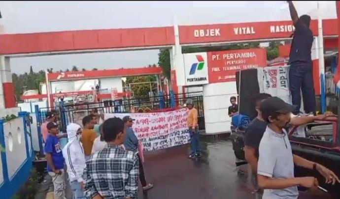 Blokir Distribusi BBM, GPM Kota Ternate Tuding Pertamina Cabang Ternate Bertindak Arogan